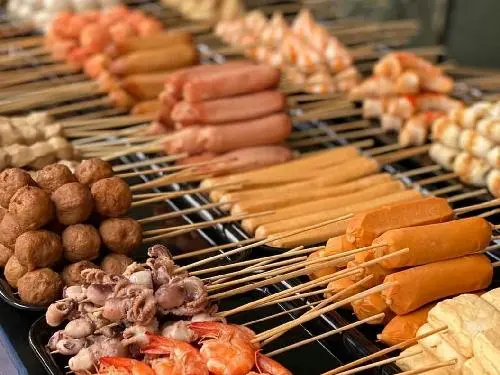 Sosis Bakar & Sate Seafood Serba 2000: Rasa yang Menggigit di Jeruklegi